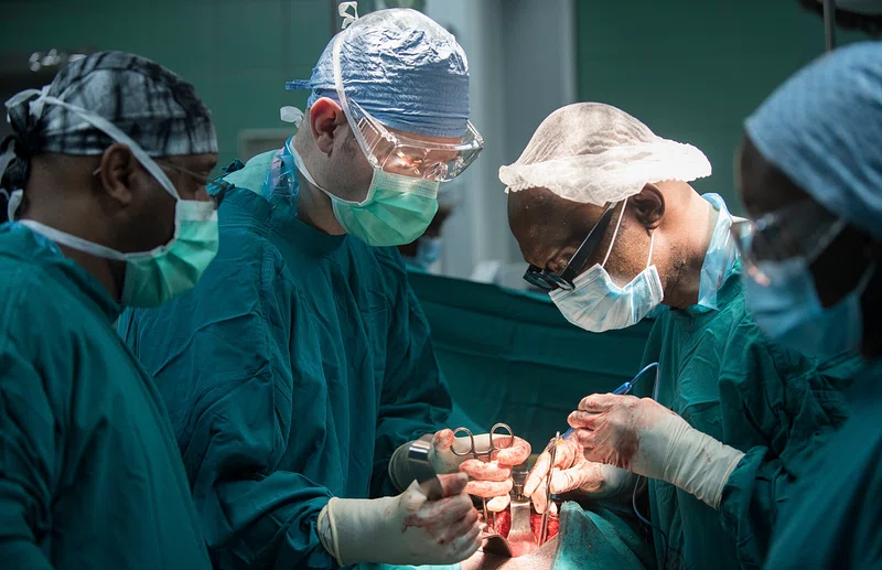 How to Choose the Right Surgeon for Sleeve Surgery