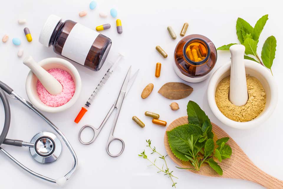 🧩 How Alternative Medicine Complements Conventional Care